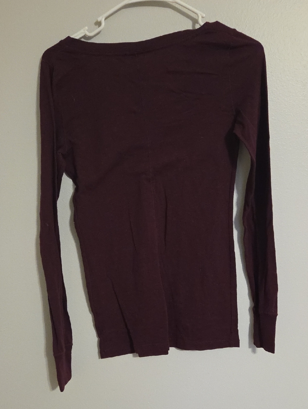 PINK Victoria's Secret V‑Neck Long Sleeve Top in Plum - Picture 3 of 4